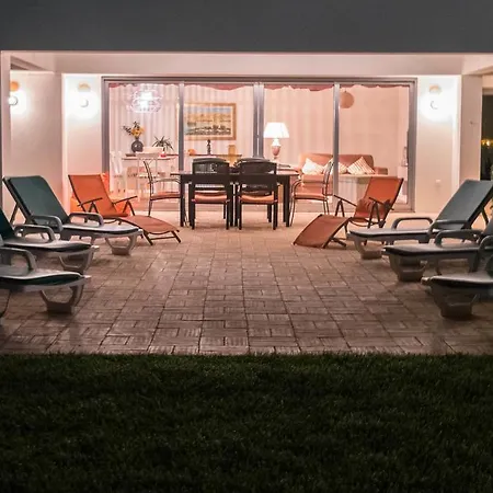 Amazing Windmillhouses Villa