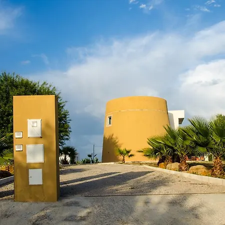 Amazing Windmillhouses Olhao