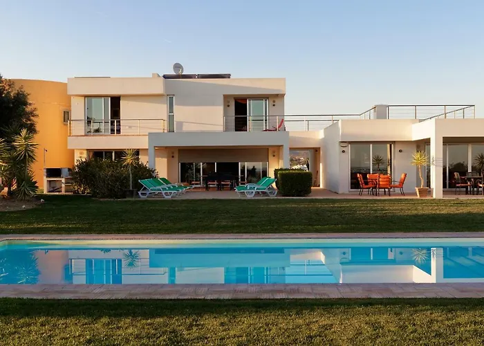 Amazing Windmillhouses Villa